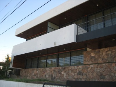 DEPARTAMENTO DE 2 DORMITORIOS CON COCHERA