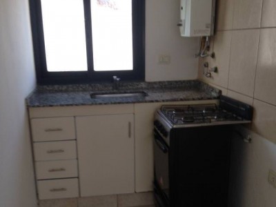 DEPARTAMENTO DE 2 DORMITORIOS CON COCHERA