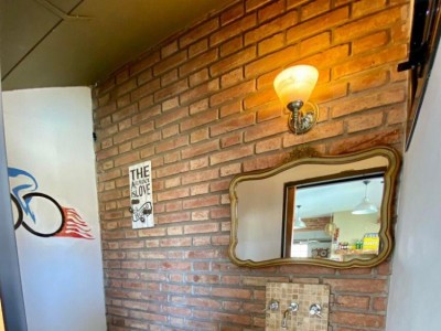 EXCELENTE PROPIEDAD CON PILETA Y QUINCHO