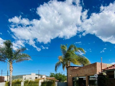 EXCELENTE PROPIEDAD CON PILETA Y QUINCHO