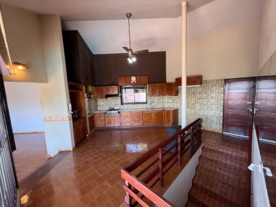 ESPECTACULAR CASA CON VISTA A LA CIUDAD