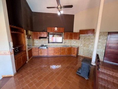 ESPECTACULAR CASA CON VISTA A LA CIUDAD