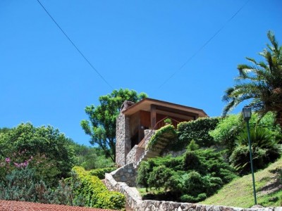 ESPECTACULAR CASA CON VISTA A LA CIUDAD