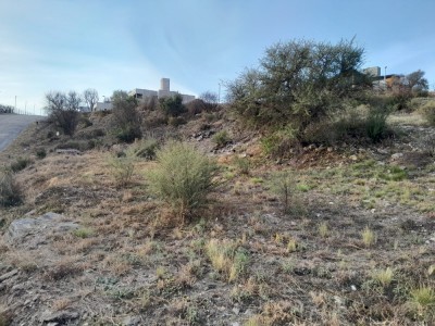 HERMOSO TERRENO CON VISTA EN ALTOS DE CARLOS PAZ !!