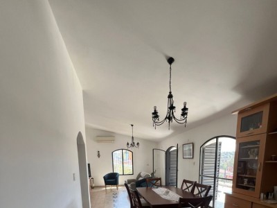 CASA CON PILETA VILLA DEL LAGO