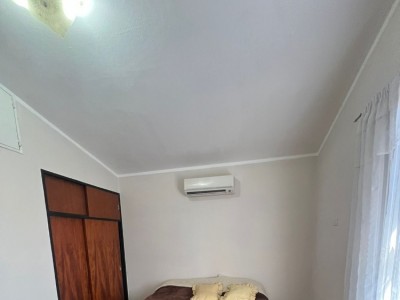 CASA CON PILETA VILLA DEL LAGO