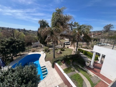 CASA CON PILETA VILLA DEL LAGO