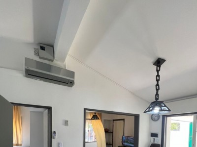 CASA CON PILETA EN COSTA AZUL