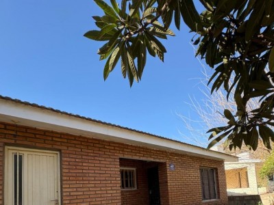 CASA DE 3 DORMITORIOS OPORTUNIDAD !!