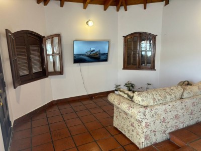 CASA EN EXCELENTE BARRIO 