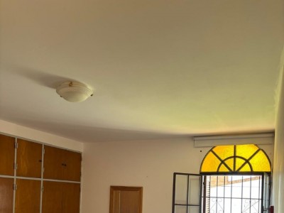 CASA EN EXCELENTE BARRIO 