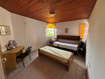 CASA EN EXCELENTE BARRIO 