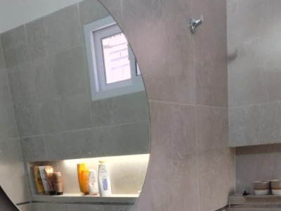 CASA CON PARQUE Y PILETA