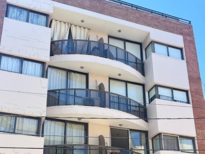 DEPARTAMENTO CENTRICO CON PILETA