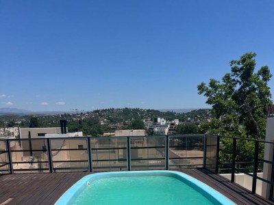 DEPARTAMENTO CENTRICO CON PILETA