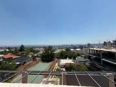 DEPARTAMENTO CON PILETA