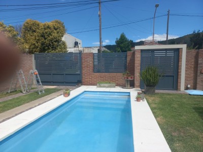 CASA 2 DORM CON PILETA