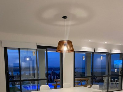 CASA CON PILETA Y VISTA