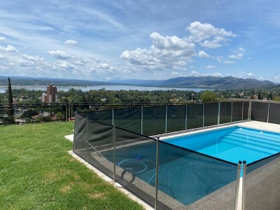 CASA CON PILETA Y VISTA