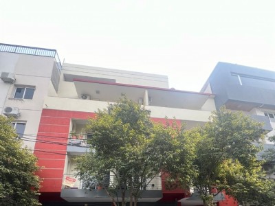 DEPARTAMENTO CENTRICO C/COCHERA