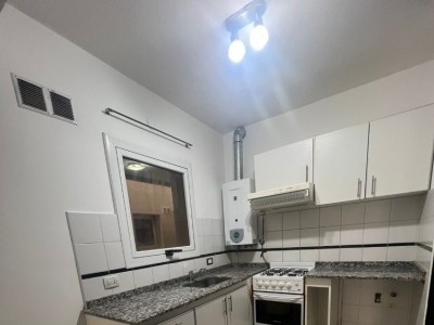 DEPARTAMENTO CENTRICO C/COCHERA