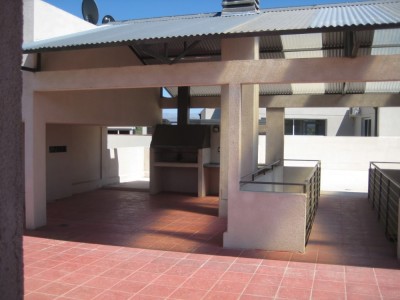 DEPARTAMENTO CENTRICO C/COCHERA