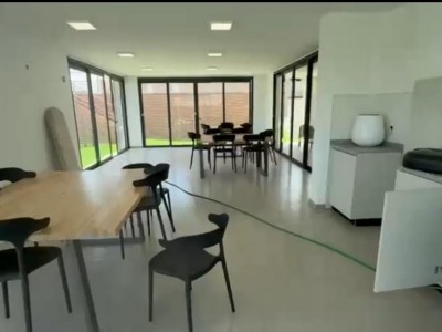 DEPTO CON PILETA EDIFICIO CATEGORIA