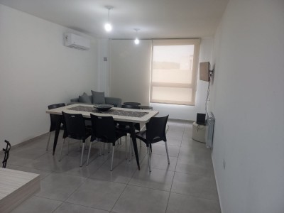 DEPTO CENTRO COCHERA Y PILETA