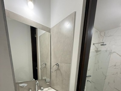 DEPTO CENTRO COCHERA Y PILETA