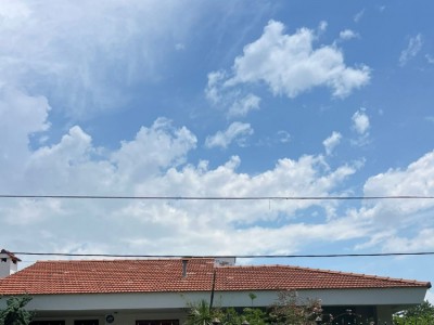 CASA CON PILETA FRENTE AL RIO