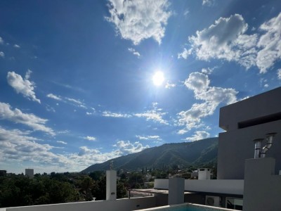 DEPARTAMENTO A ESTRENA CON COCHERA Y PILETA 