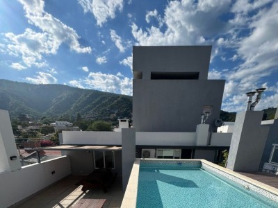 DEPARTAMENTO A ESTRENA CON COCHERA Y PILETA 