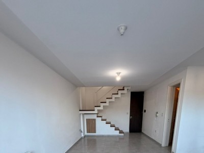 DUPLEX 2 DORM. PLENO CENTRO