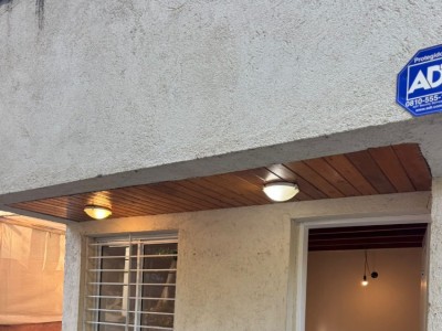 DUPLEX DE 2 DORMITORIOS CON COCHERA Y PILETA 