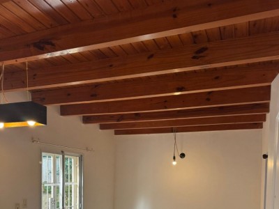 DUPLEX DE 2 DORMITORIOS CON COCHERA Y PILETA 