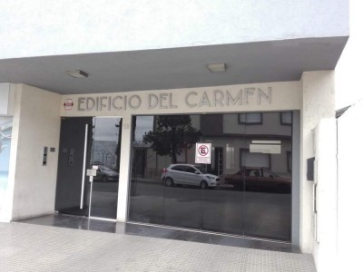 DEPTO CENTRICO CON COCHERA Y PILETA