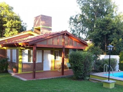 CASA + 2 CABAÑAS CON PILETA