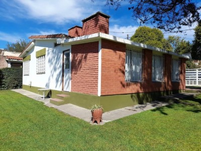 CASA + 2 CABAÑAS CON PILETA