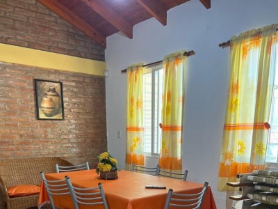 CASA + 2 CABAÑAS CON PILETA