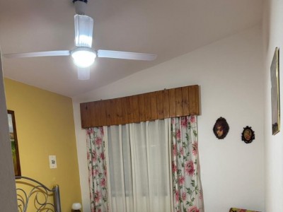 CASA + 2 CABAÑAS CON PILETA