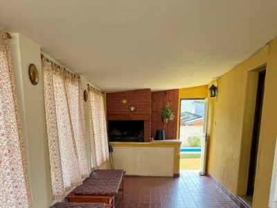 CASA + 2 CABAÑAS CON PILETA