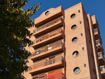 DEPARTAMENTO CENTRO CON BALCON AL FRENTE